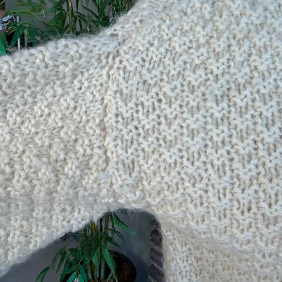 Vintage Ivory Handmade Chunky Knit Wool Turtleneck Sweater - Picture 2 of 5